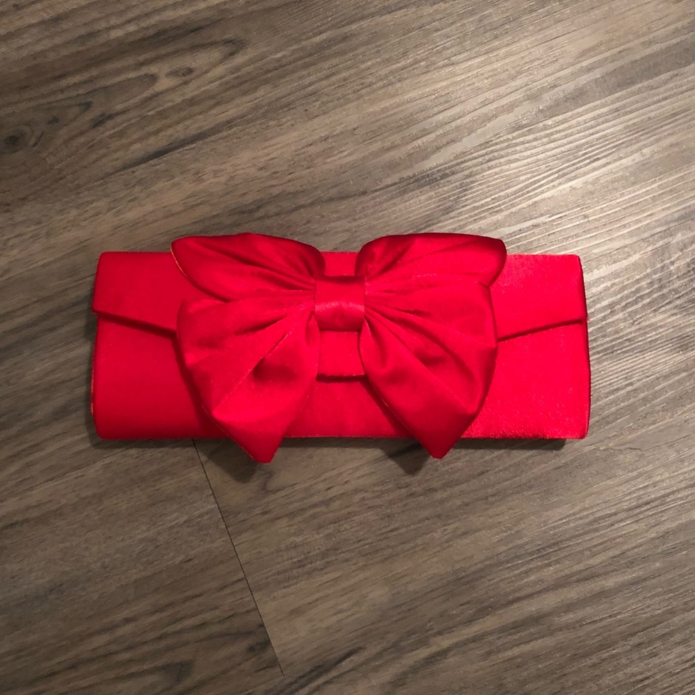 Red Bow Clutch